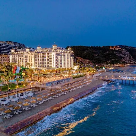 Aria & Hotel Konaklı